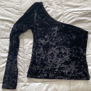 Black velvet Aeropostale one sleeve top
